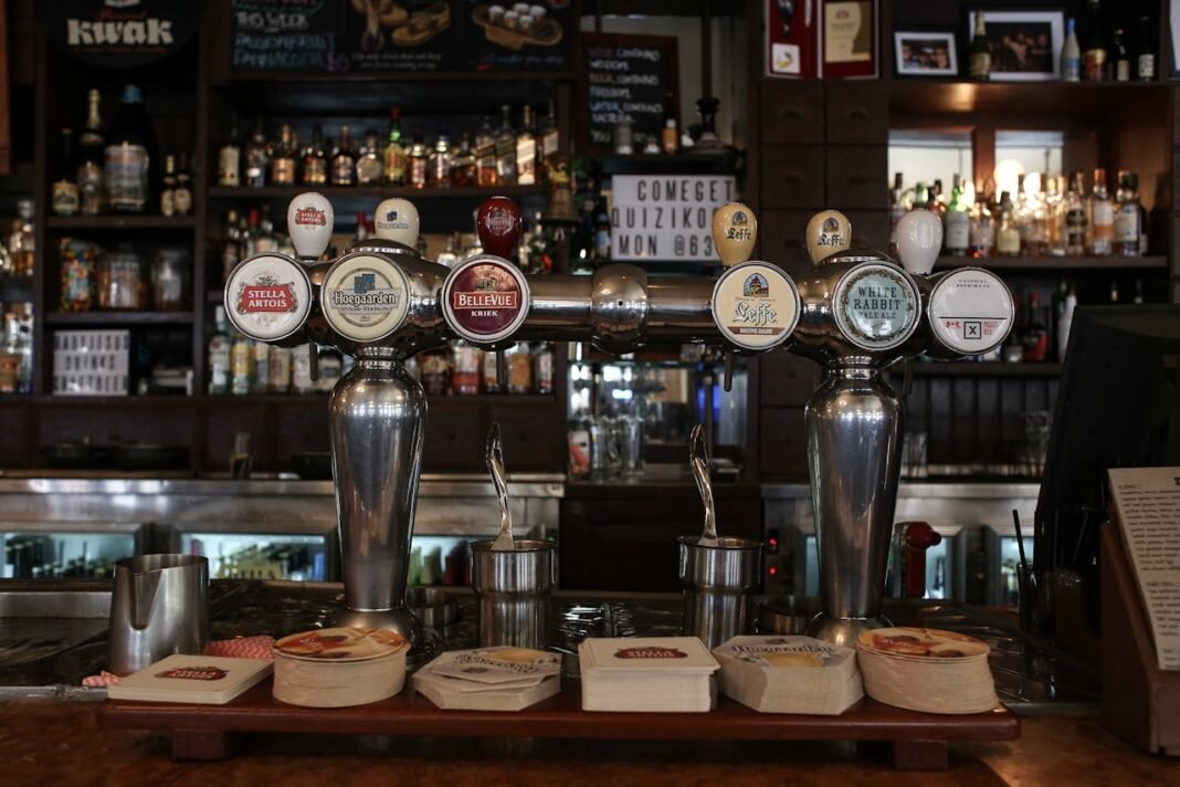 What is the difference between a bar and a pub